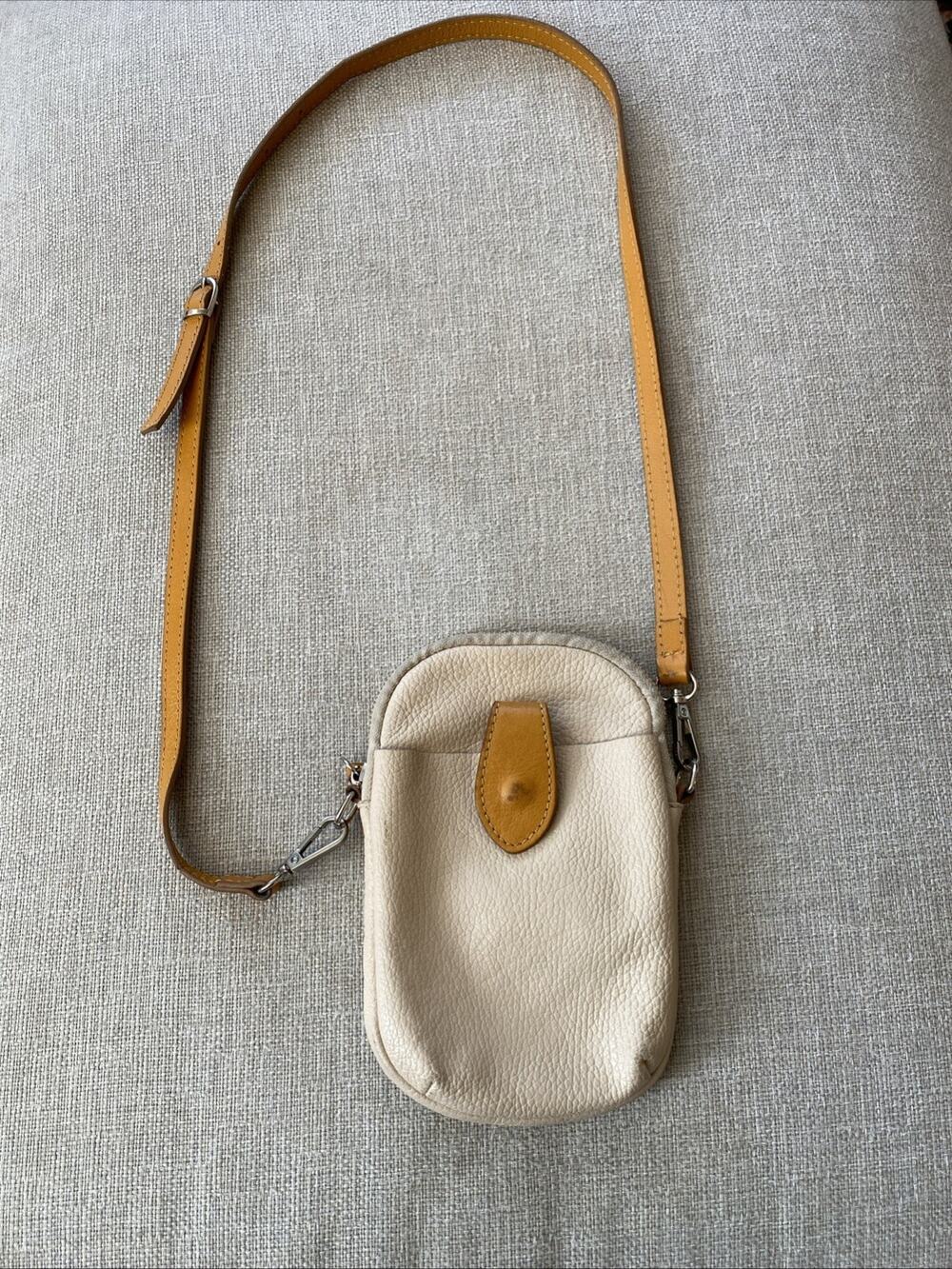 Divina Firenze Leather Crossbody Mini Zipper Bag Camel Brown Ivory Classic Purse